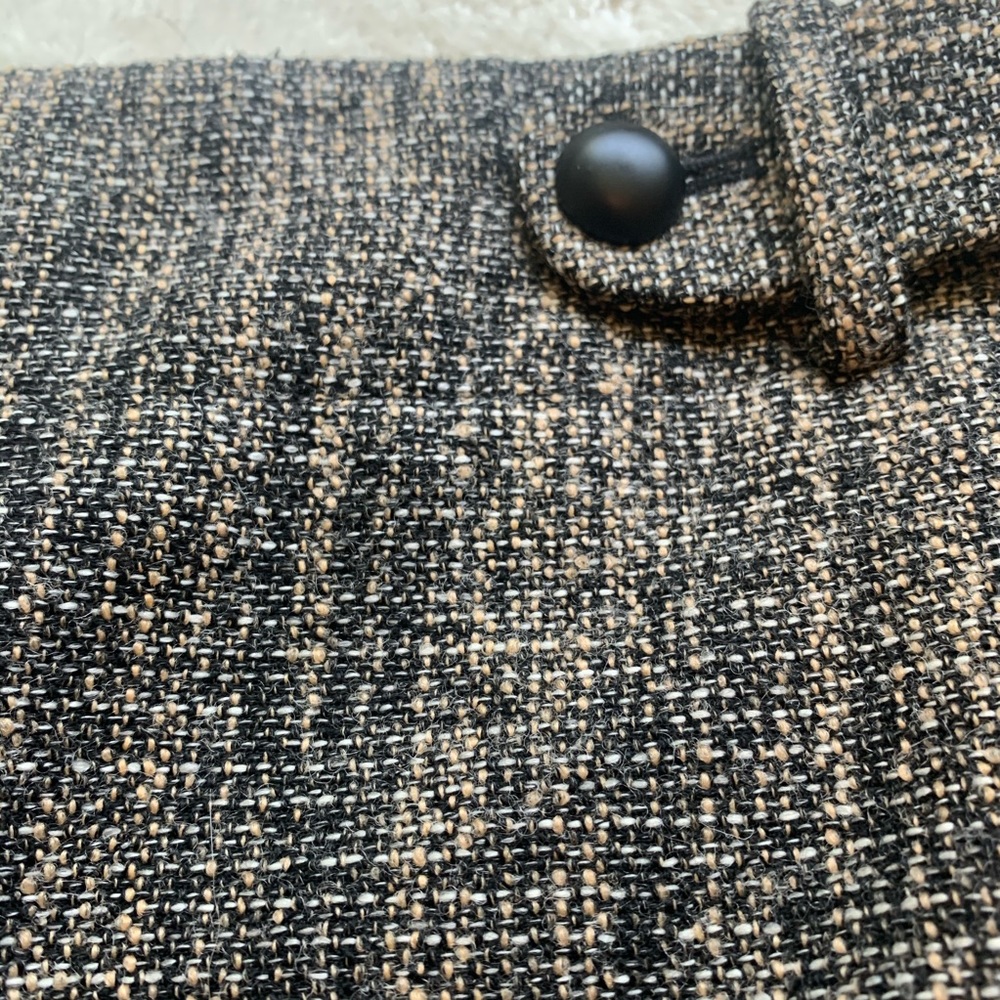 Banana Republic pencil skirt - Picture 5 of 5